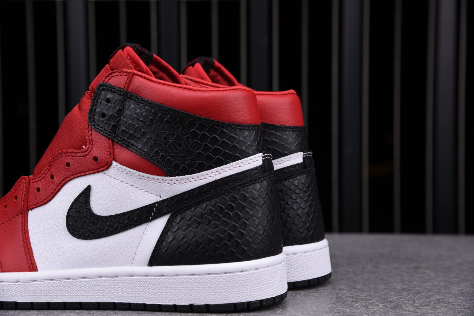 Air Jordan 1 Retro High OG Satin Red